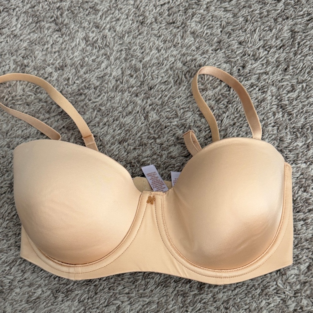 New with Tags - NWT Savage X Nude Strapless Convertible Bra 34DD